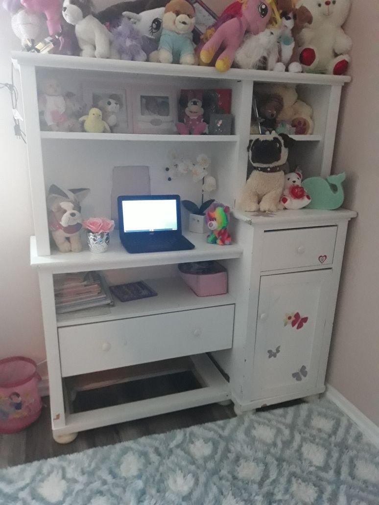 Kids desk and book or toy storage