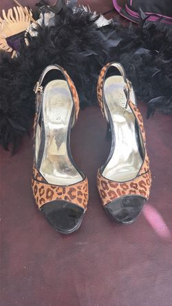 Guess leopard print heels size 91/2