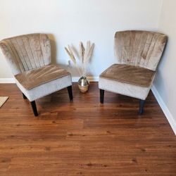 Accent Chairs