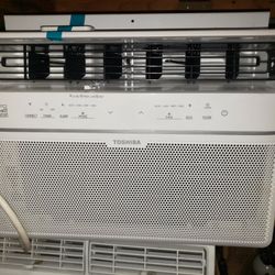 TOSHIBA RAC-WK1012ESCWRU 10,000 BTU SMART WI-FI WINDOW AIR CONDITIONER

