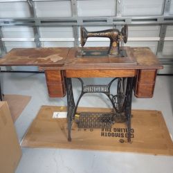 Antique Singer Sewing Machine 