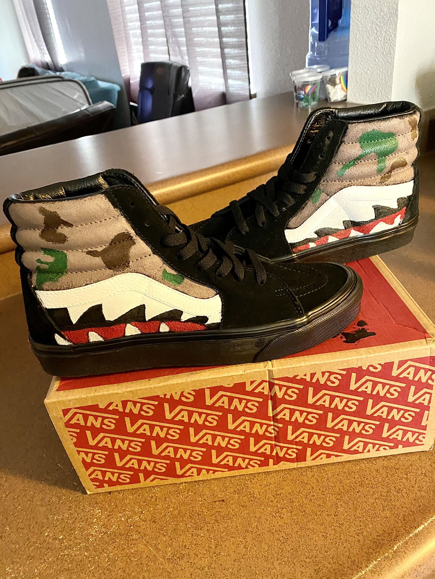 Men’s Vans Shoes 👟 *Size 8* {NEW}