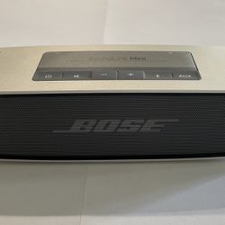 Bose SoundLink Mini Bluetooth Speaker (Silver)