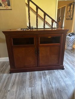 FREE TV LIFT CABINET