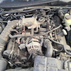 MUSTANG GT 4.6 Complete Engine With All Front Accessories 99-04