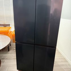 Samsung bespoke 4 door convertible fridge w/beverage center