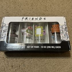 Friends Glassware Set