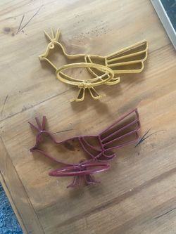 Vintage Metal quail flower plant pot holders