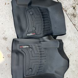Fits Silverado 2014-2019 lightly used weather tech front mats