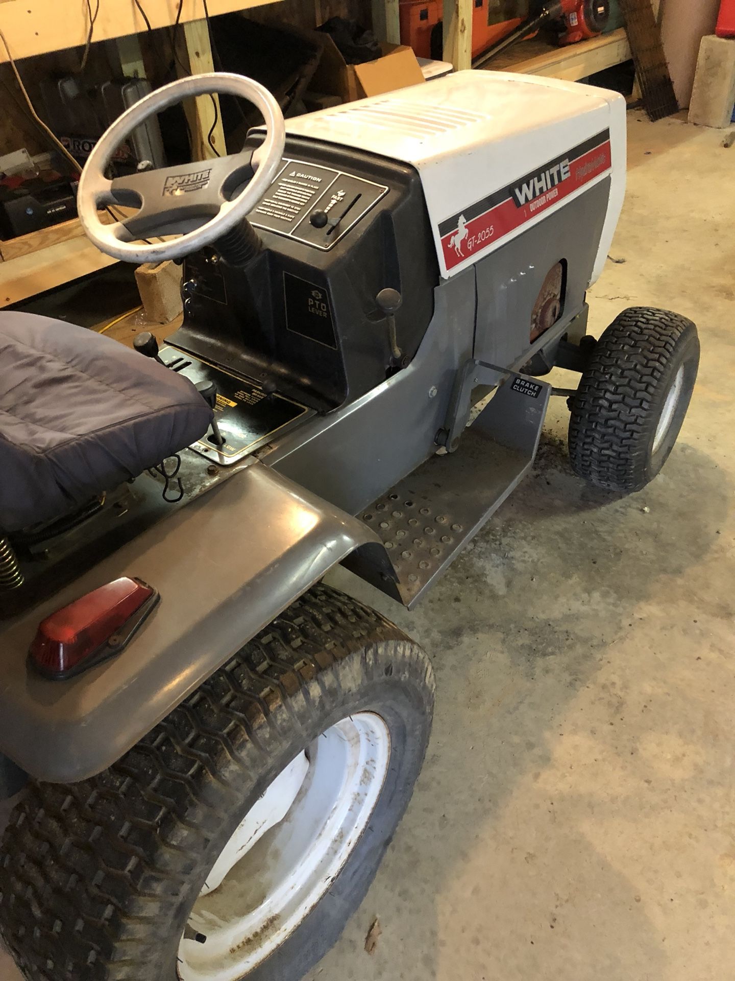 White GT 2055 Hydro Garden Tractor