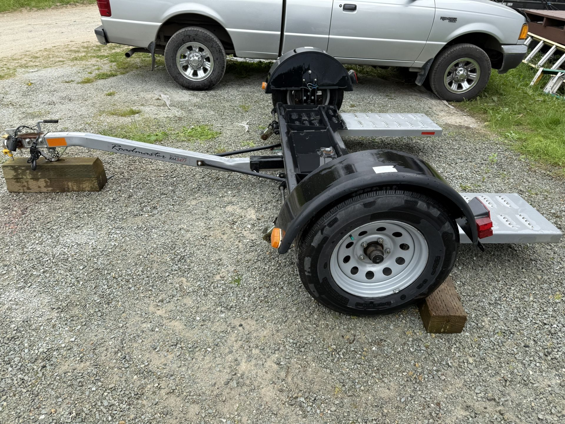• Roadmaster Rm3477 Car Tow Dolly