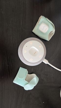 eufy Smart Sock Baby Monitor - Mint Strap + Adorable Heart Dock! Gently Used