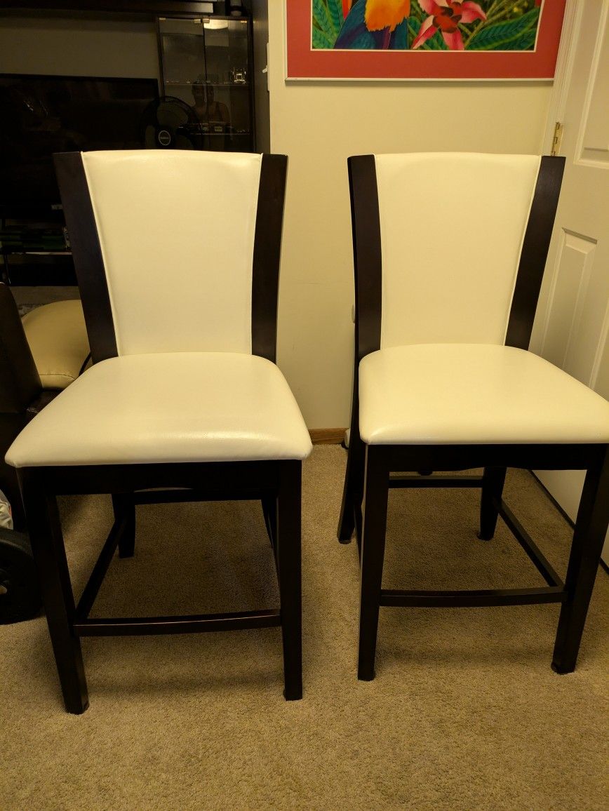 2 Dinning Chairs