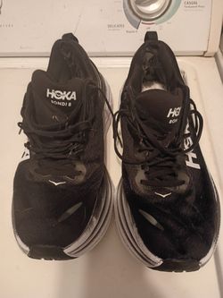 Mens Sz. 10.5 D Hoka Bondi 8