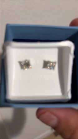 10k natural vvs diamond earrings