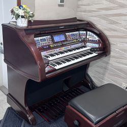Lowery Sterling Organ 