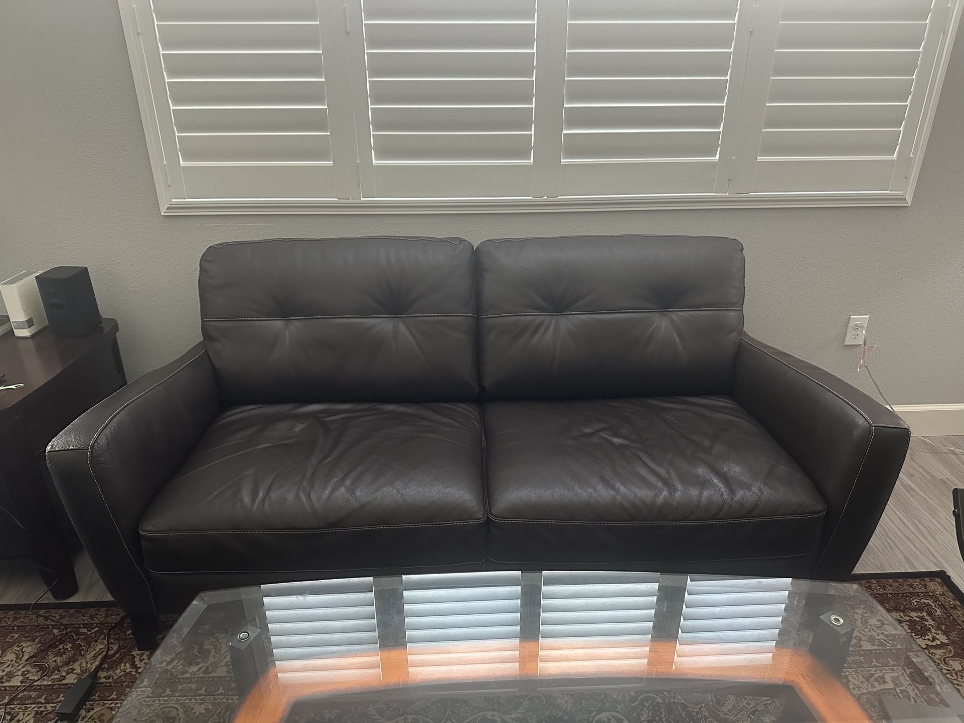 🛋️ Premium Real Leather Couch + Recliner Set – Like New! 🧼✨