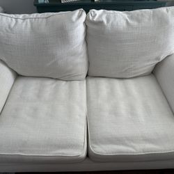 Loveseat 