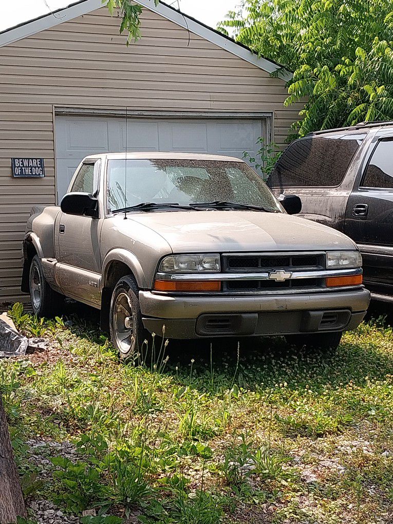 2000 Chevrolet S-10 Parts Only Can Can't Title