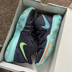 Nike Kyrie 5 "UFO"