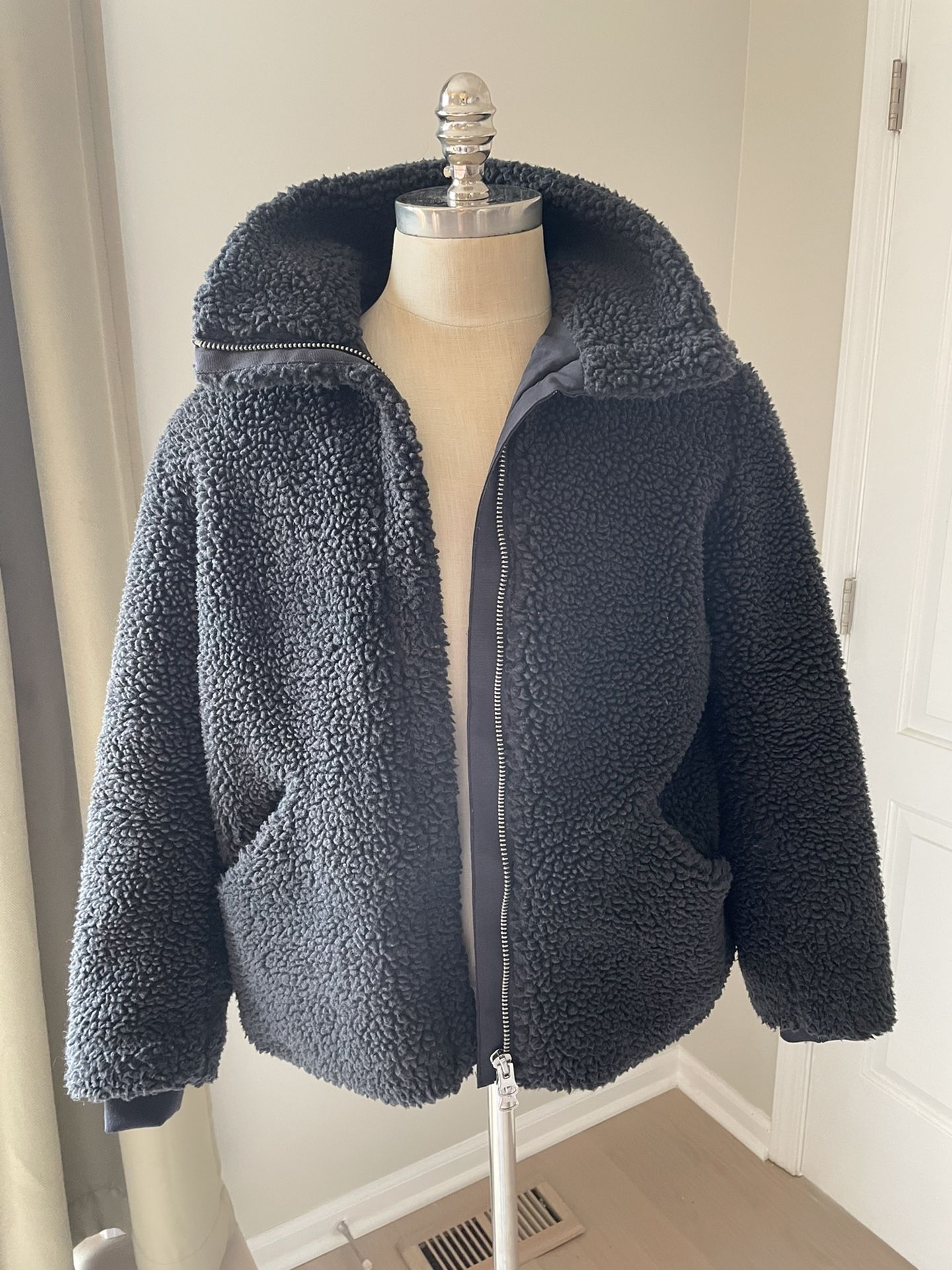 Women’s H&M Teddy Sherpa Fleece Jacket