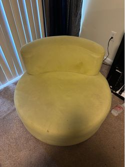 Green swivel chair