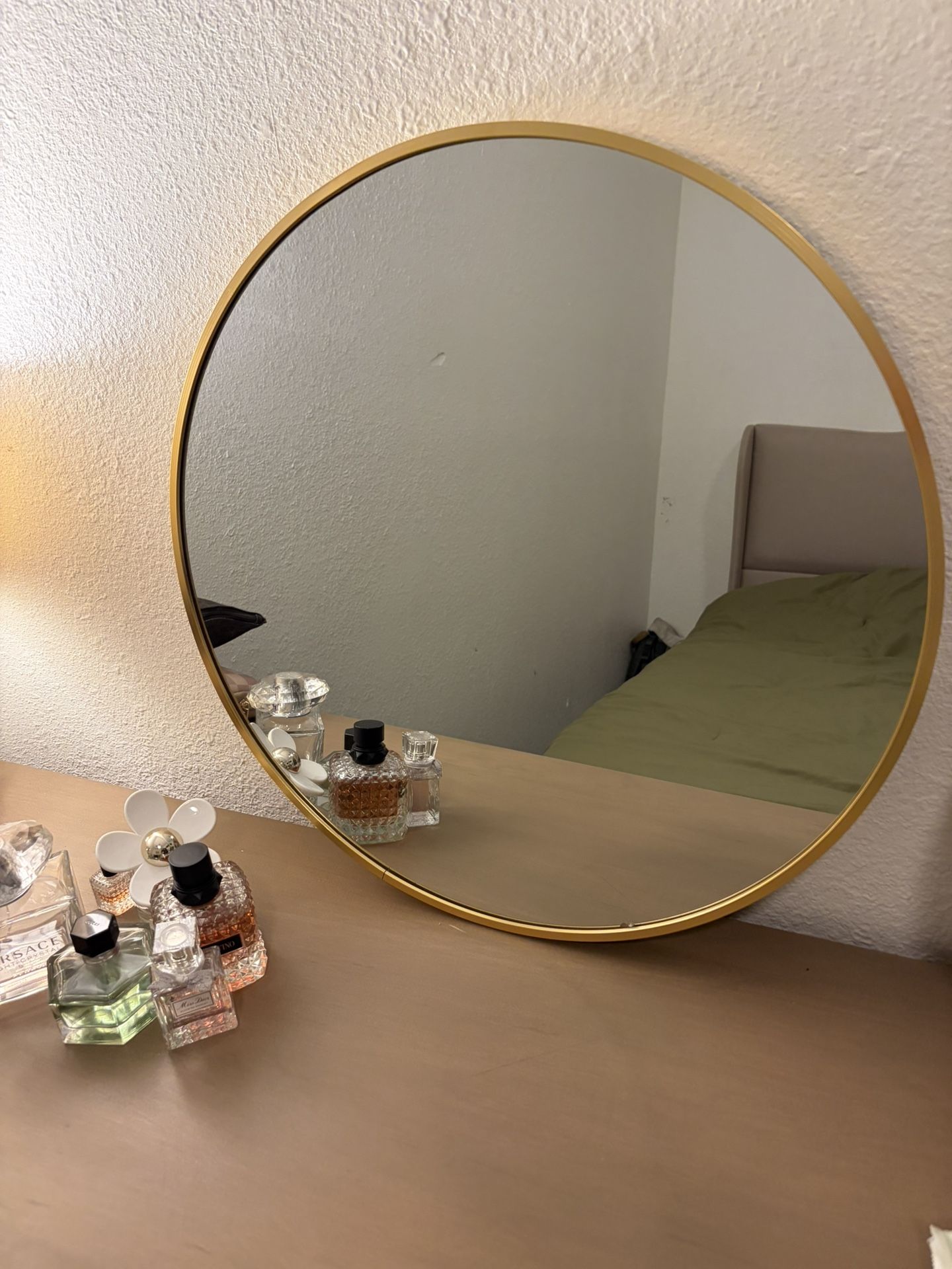 20 Inch Round Gold Mirror
