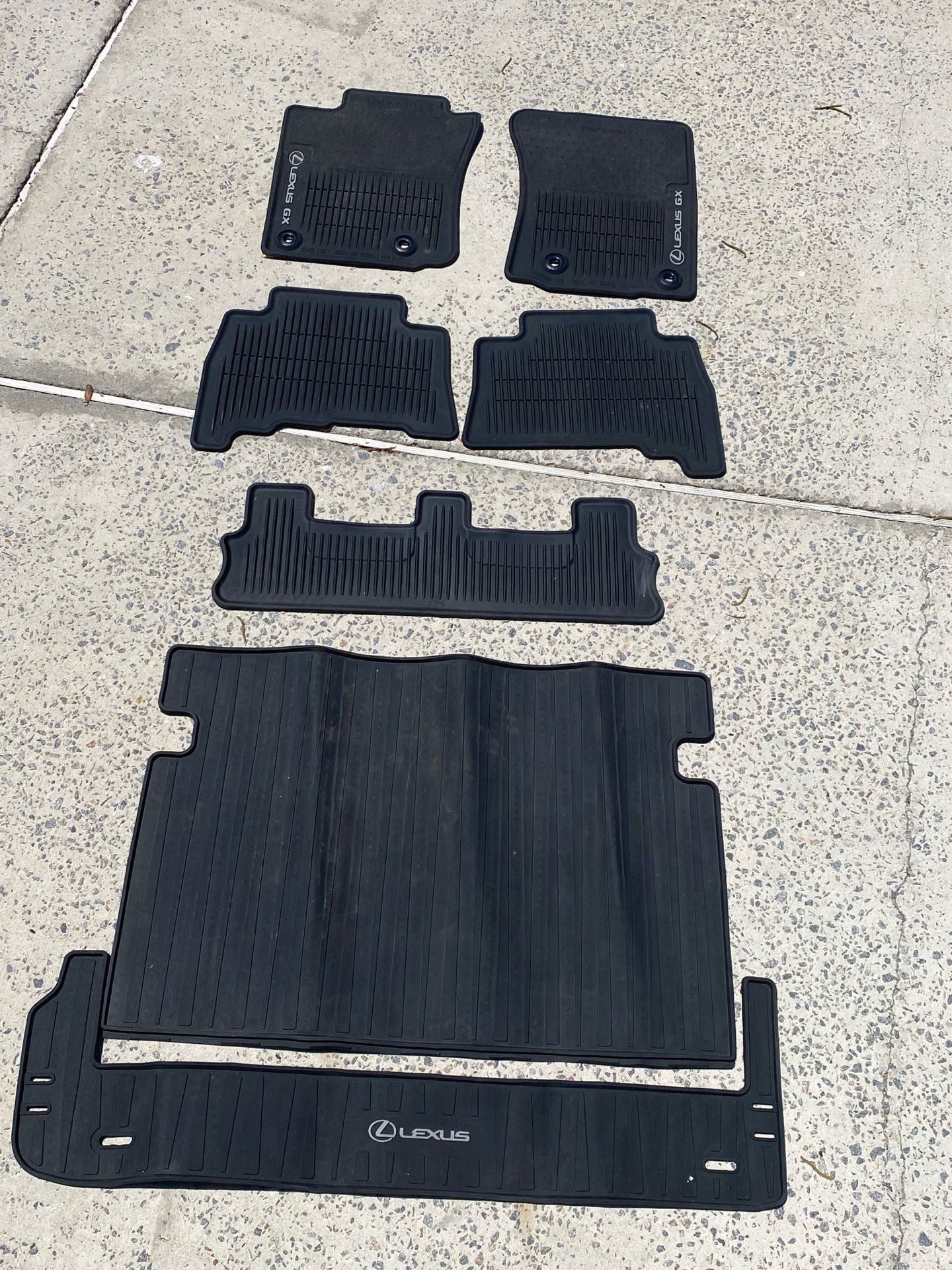 Lexus GX rubber protective mats