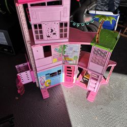 Barbie Dream house 