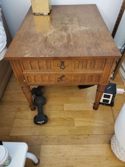 Vintage table 2 drawers