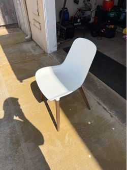 4 chairs