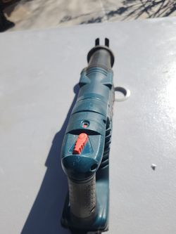 BOCH resiprocating saw $120