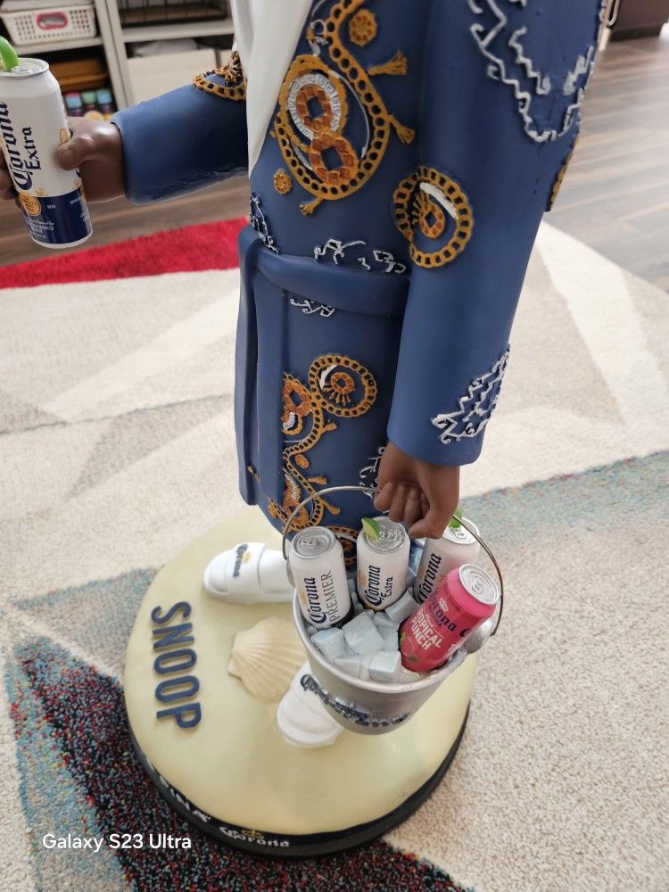 4 Ft Snoop Bobble Head