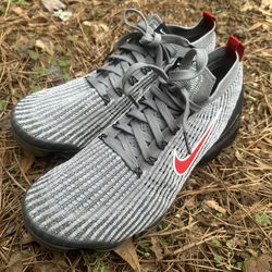 Nike Air VaporMax Flyknit 3 in the Particle Grey/University Red