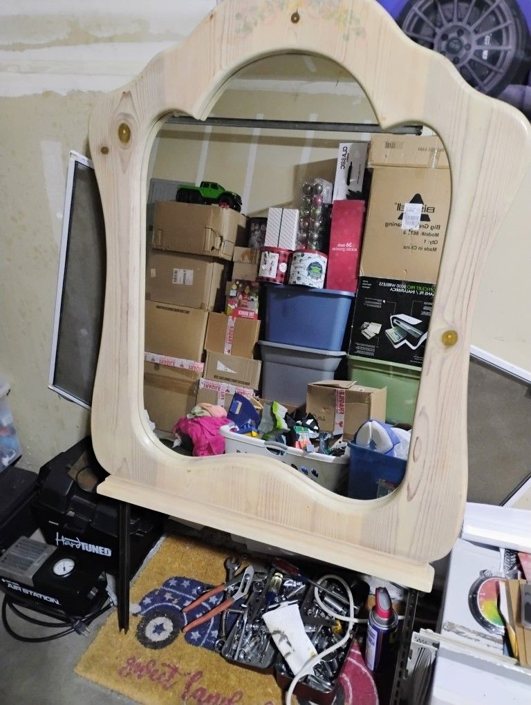 Free Large Dresser Mirror