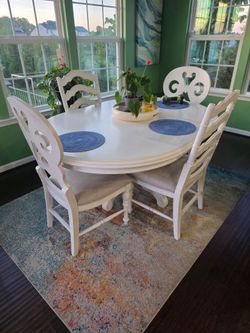 White Round Dining Table with 4 Chairs