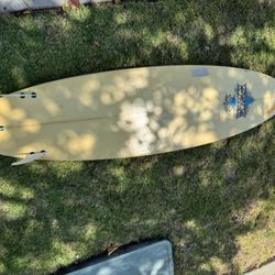 Surfboard  6 1/2 Feet