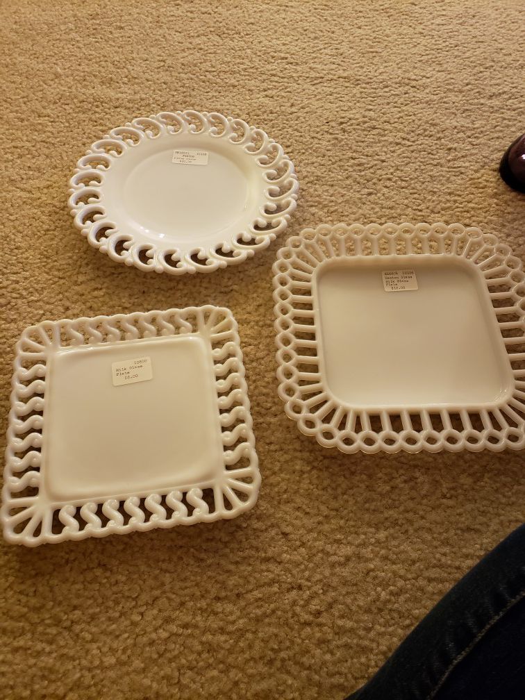 Fenton and Milk Glass 7.5", 9", 9" plates