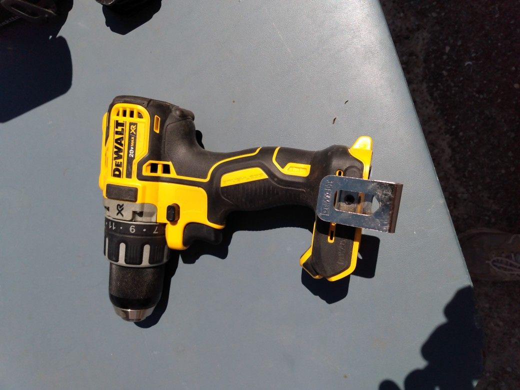 DeWalt 20 Volt 1/2'' Drill
