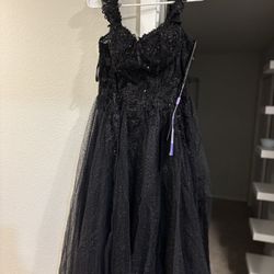 Elegant Black Ballgown