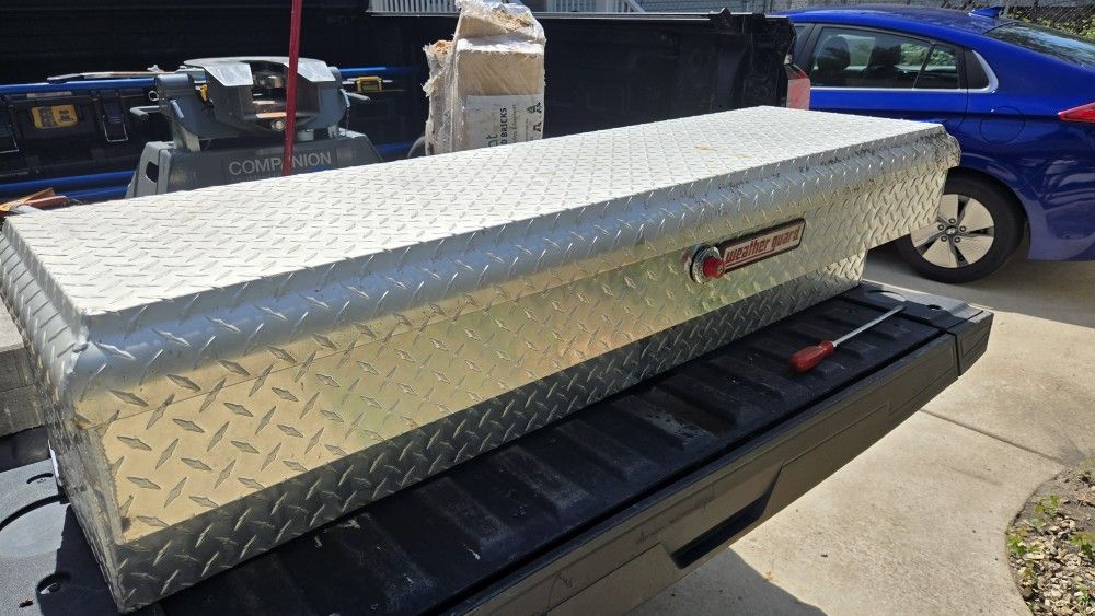 Weather Guard
4.1 cu ft Aluminum LO-SIDE Truck Box