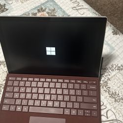 💻 Surface Pro 5 (Model 1796) – i5 / 8GB / 256GB SSD + Keyboard! (Needs Reset)