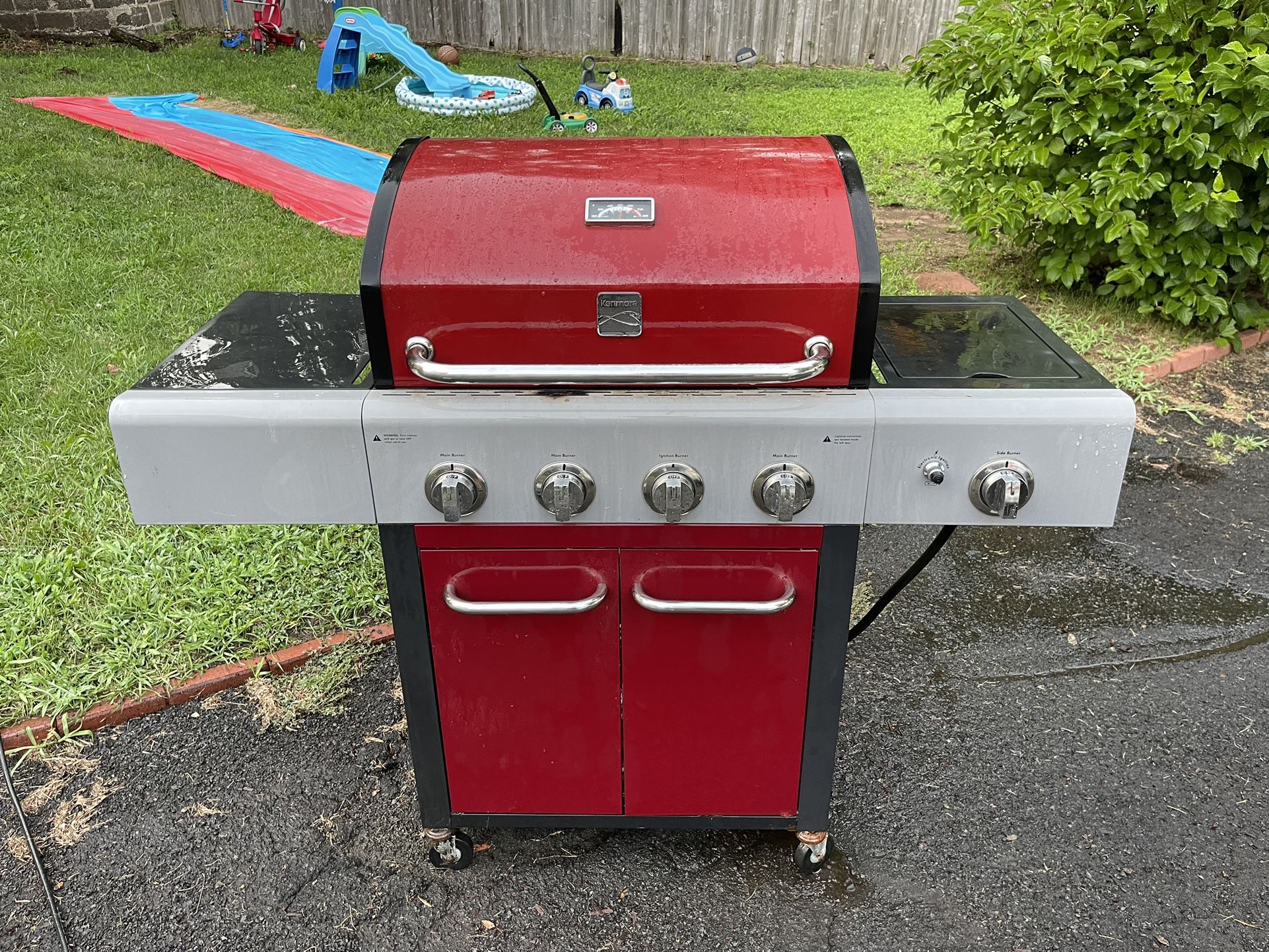 Kenmore Elite 600 Series 5-Burner Outdoor Gas BBQ Grill w Side Burner Red Used
