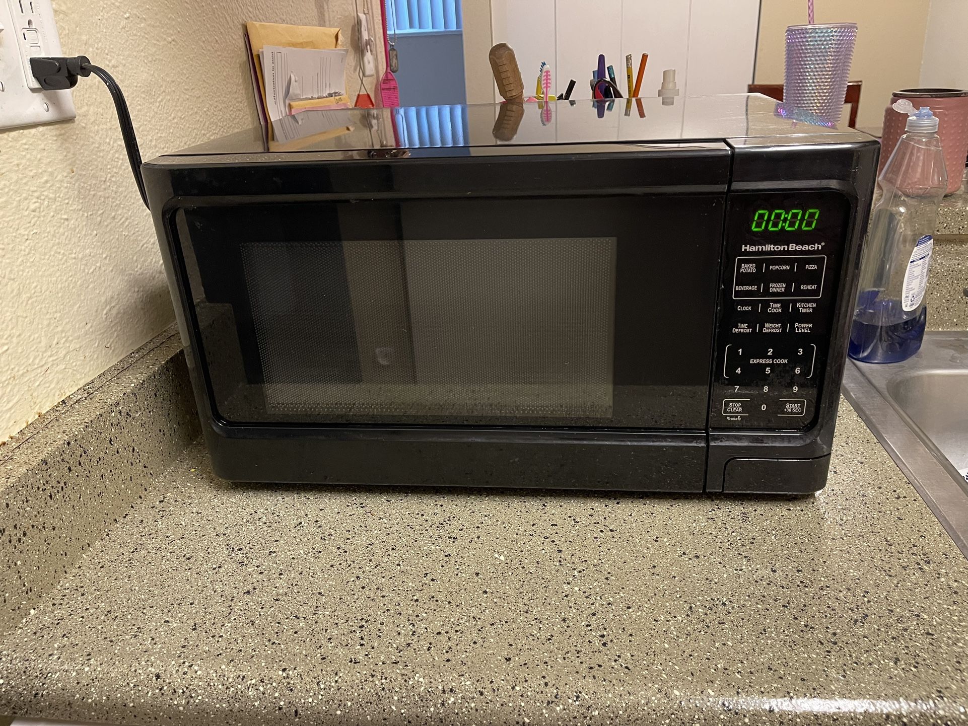 Hamilton beach Microwave 