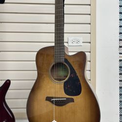 Yamaha Acoustic Guitar 