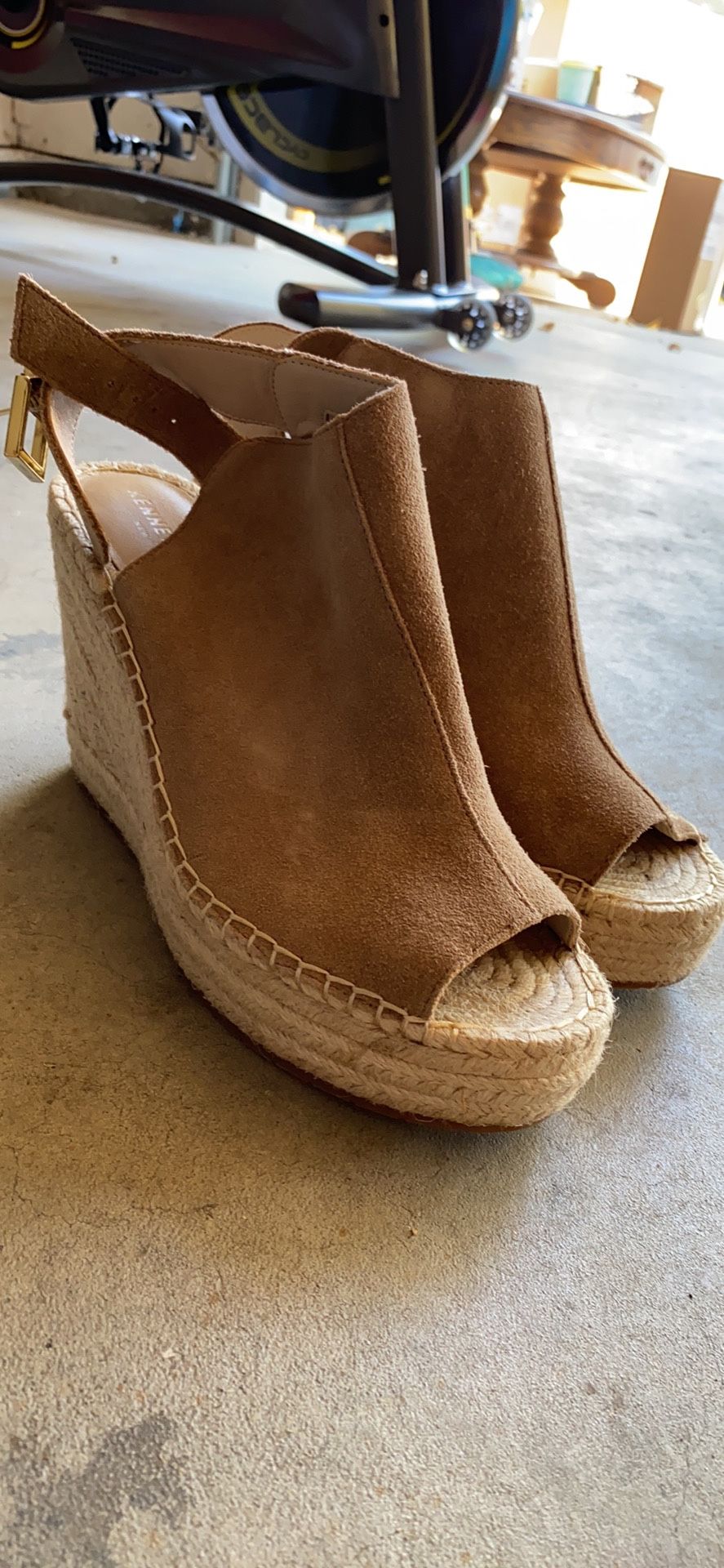 Kenneth Cole wedges