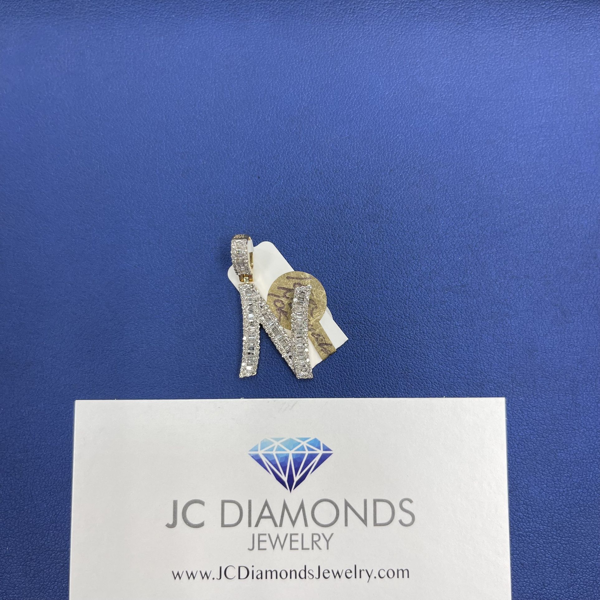 Pendant N 10k Diamonds 1,5 Inch