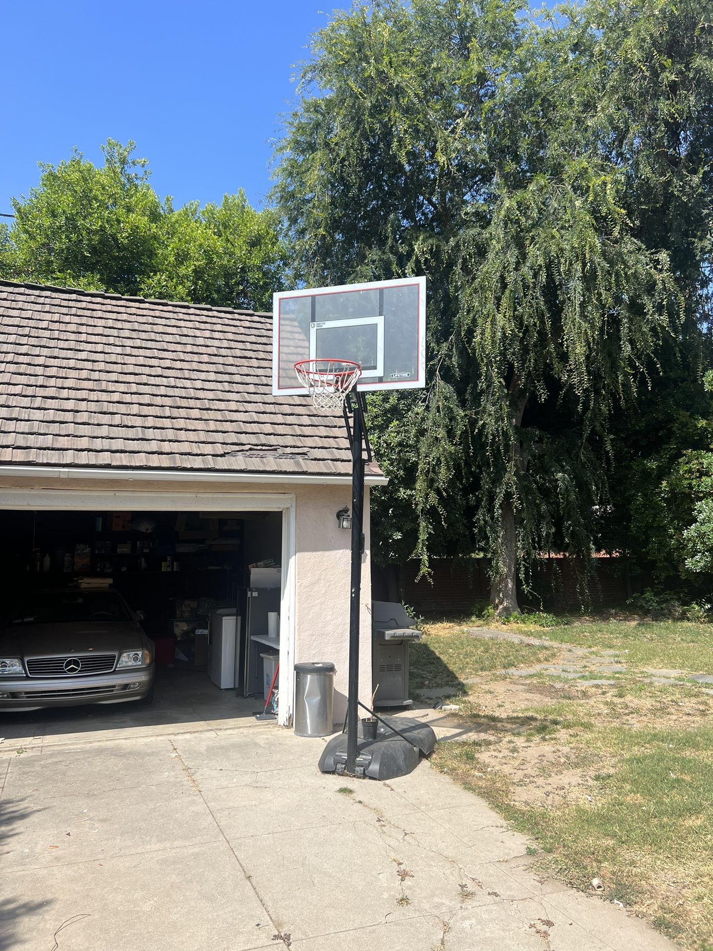 Lifetime 52” MVP Portable Basketball Hoop