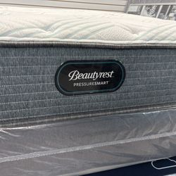 QUEEN SIZE PRESSURE SMART PLUSH $399