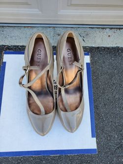 Women high heels Shoes Guess Brand name